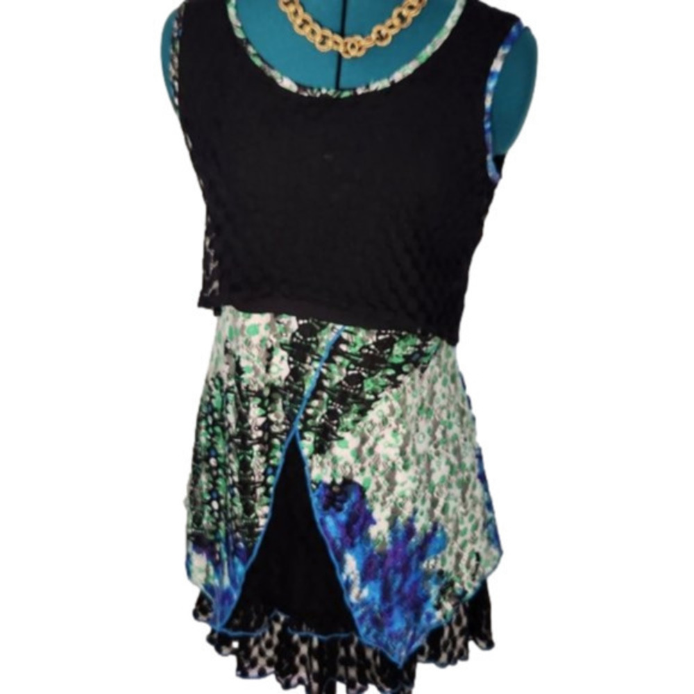 185. Vin Rouge Floral Lace Mini Dress Black and Blue/Green M